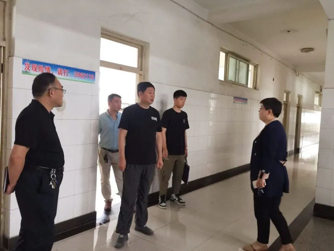 菏泽交通集团有限公司安全督导组深入高级技校检查督导安全生产工作插图1