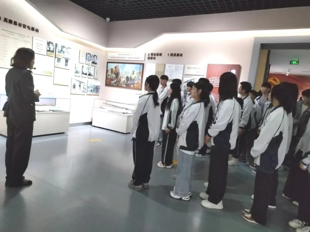 追寻红色记忆 传承革命精神 – 菏泽市交通高级技工学校组织团员前往“冀鲁豫边区革命纪念馆”开展红色教育研学活动插图3