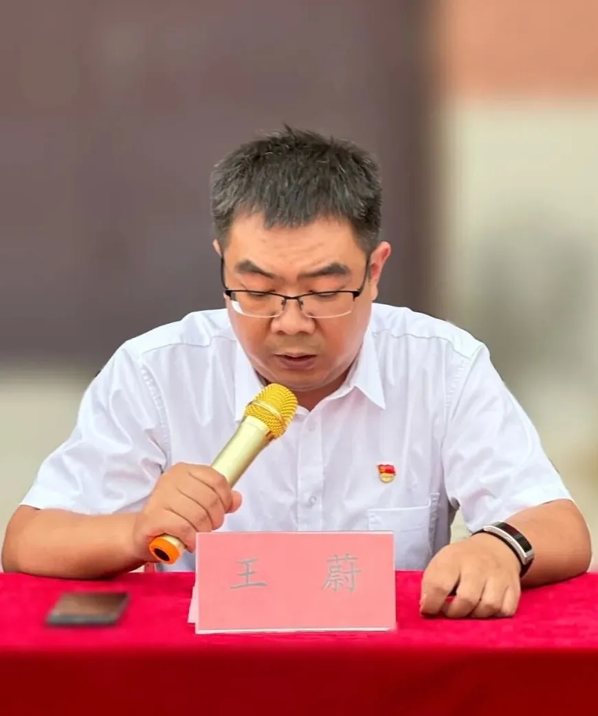 戎装展英姿 汇演铸青春——菏泽市交通高级技工学校2025年新生军训汇演圆满落幕插图9 戎装展英姿 汇演铸青春——菏泽市交通高级技工学校2025年新生军训汇演圆满落幕插图9